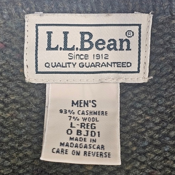 LL Bean Mens V Neck Sweater Green Cashmere Wool Blend Elbow Patches L-Reg - Picture 3 of 7